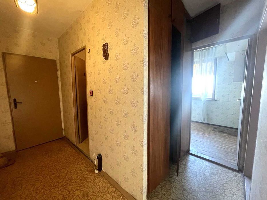 Продава се Двустаен апартамент в Русе, Здравец Изток - 62 кв.м за 805 €/кв.м - Снимка #4