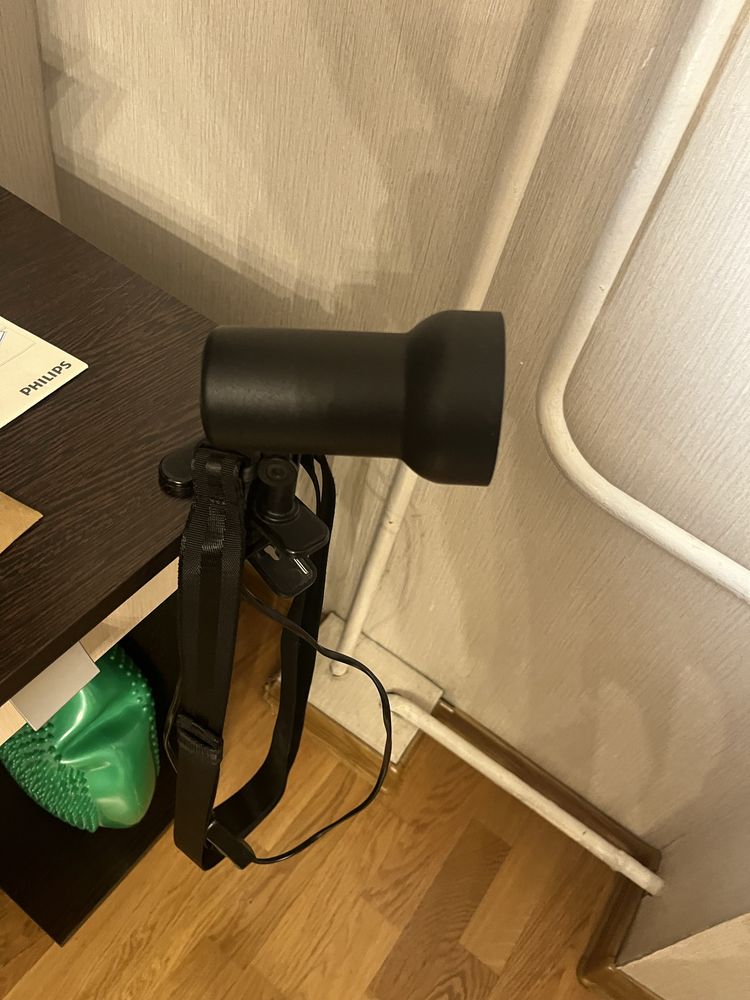 продам лампу настольную