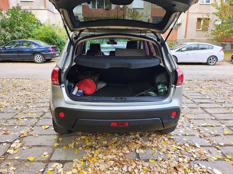 Продавам Нисан Кашкай