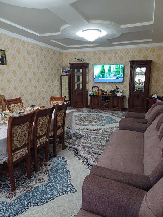 Zangiota tumani Quyoshli MFYda namunali uy 6 sotix 3 xona