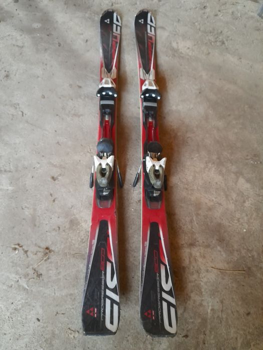 Schiuri 155 cm.in stare buna 280  ron