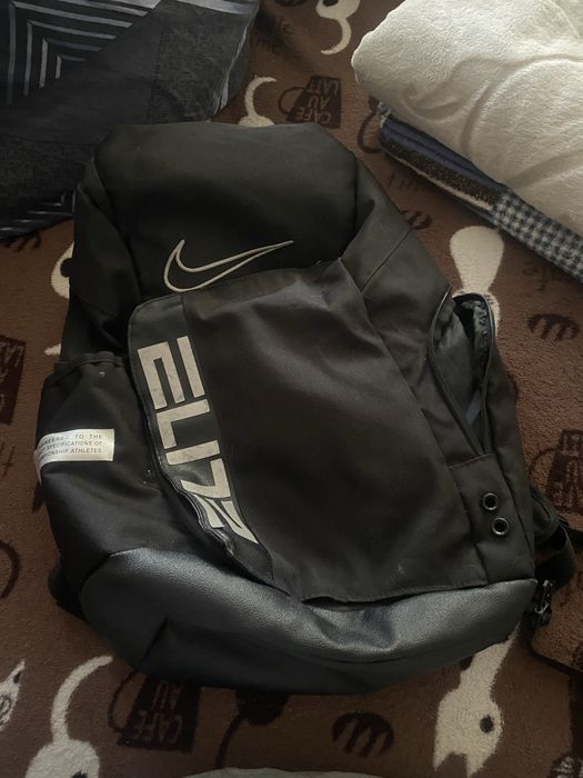 Продам спортивный рюкзак nike elite bag