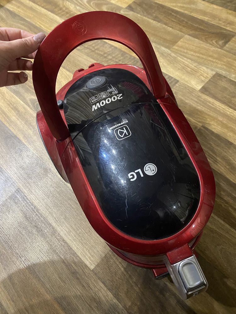 Продам пылесос рабочий