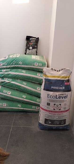 Продам гипс шесть мешков