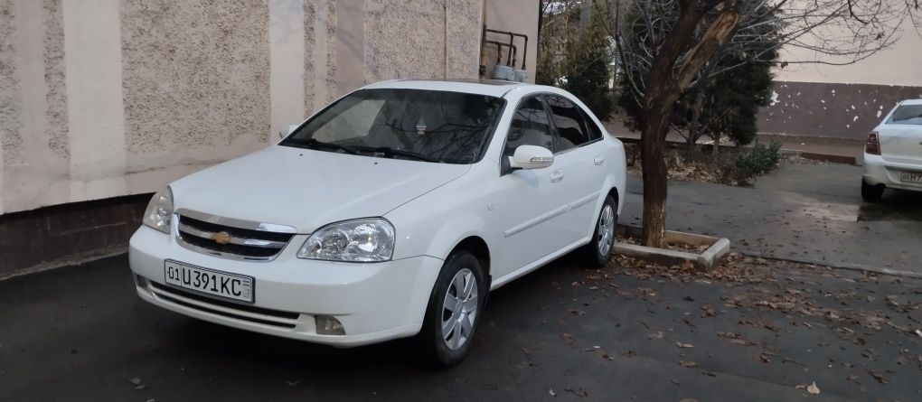 Lacetti avtomat . Gaz