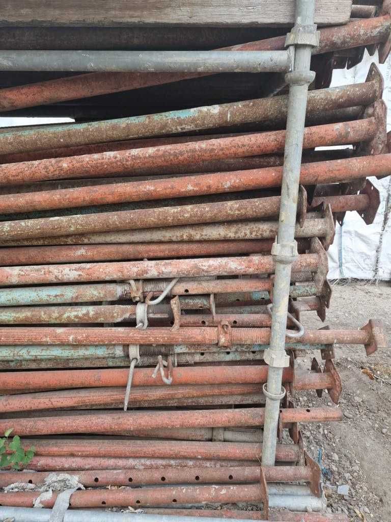 Vand popi metalici pentru placa !!