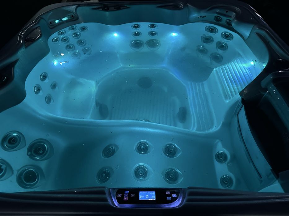 джакузи  американско градинско 6 места покривало