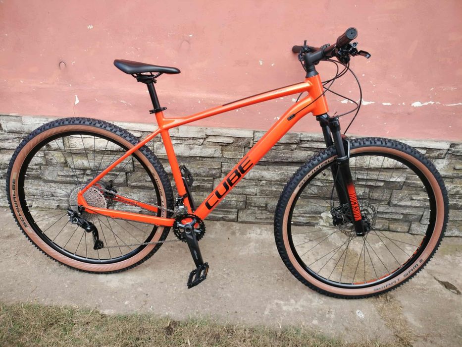 Bicicleta Cube Hardtrail roti pe 29