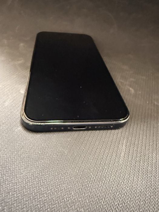 iPhone 15 Pro Max 256gb . с дефект