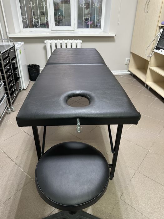 Продам кушетку Новая