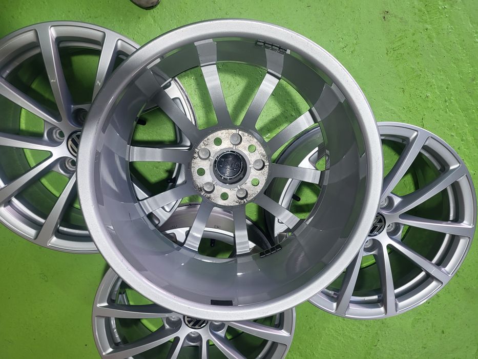 17 5x112 Vw Passat Touran Tiguan Caddy golf audi Skoda 5х112