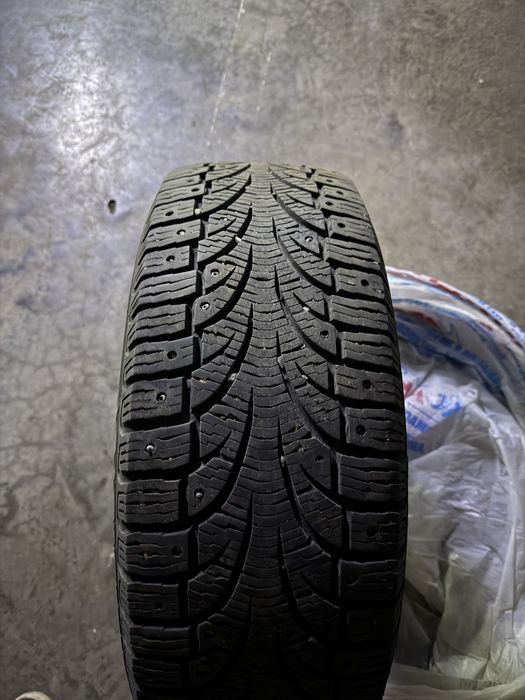 Продам зимние шины Pirelli 215/60/R16