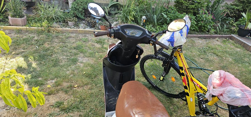 Vand scuter  pe benzina Gopop