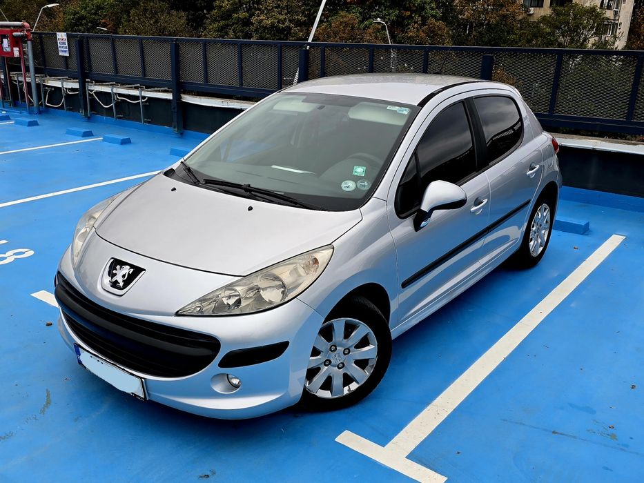 PEUGEOT 207 / 2009 / 1.4 benzina / euro 4 / 90 cp / impecabil /