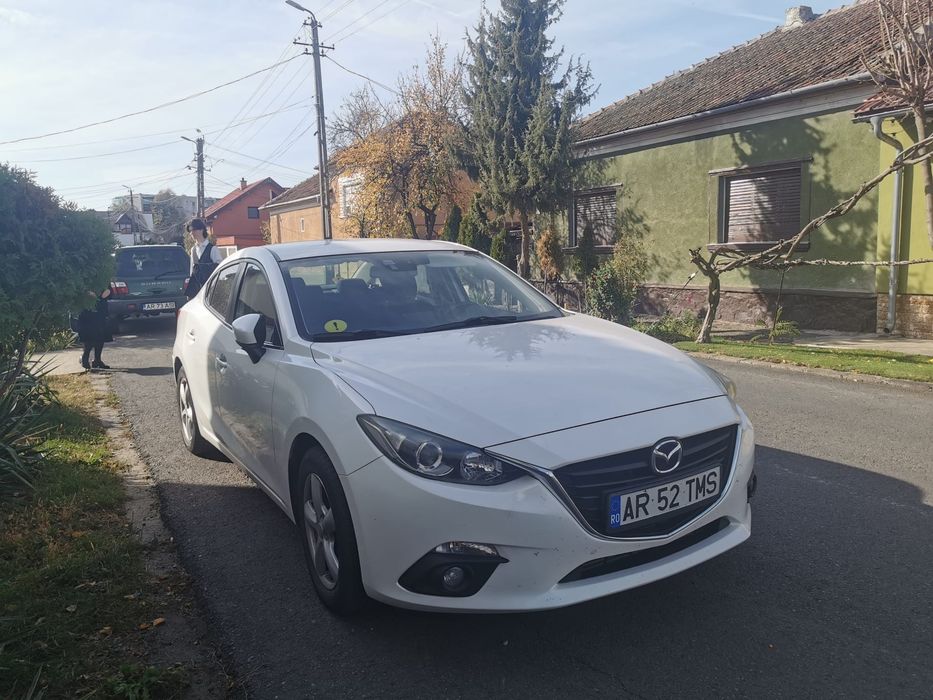 Mazda 3 din 2015