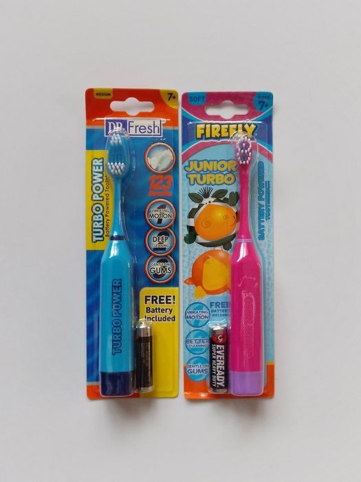 Четки за зъби с батерии за момче и момиче