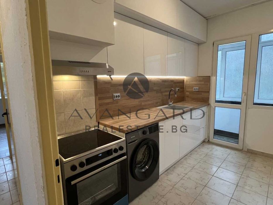 Продава се Тристаен апартамент в Пловдив, Кючук Париж - 80 кв.м за 2185 €/кв.м - Снимка #7