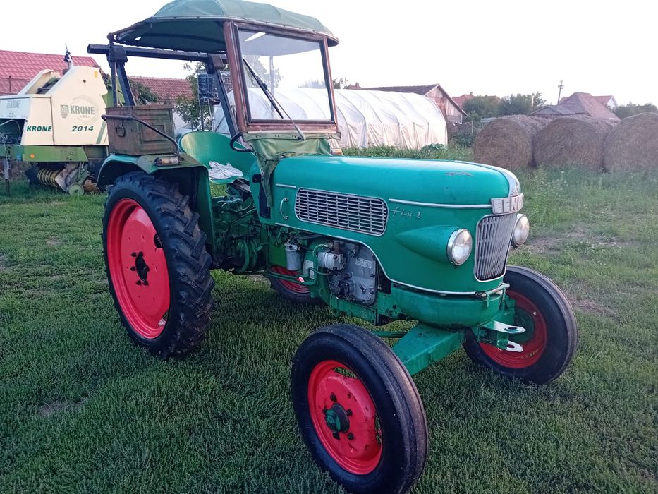 Vând tractor Fendt fix2