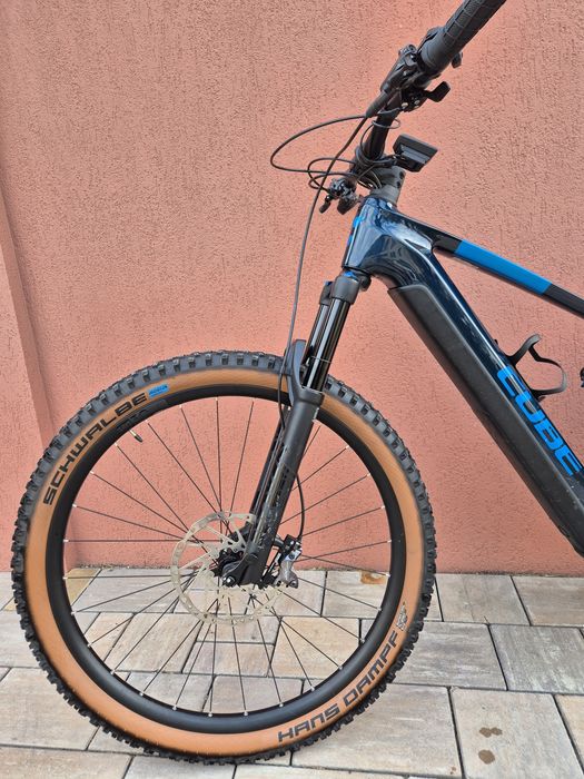 Bicicleta electrica carbon Cube emtb