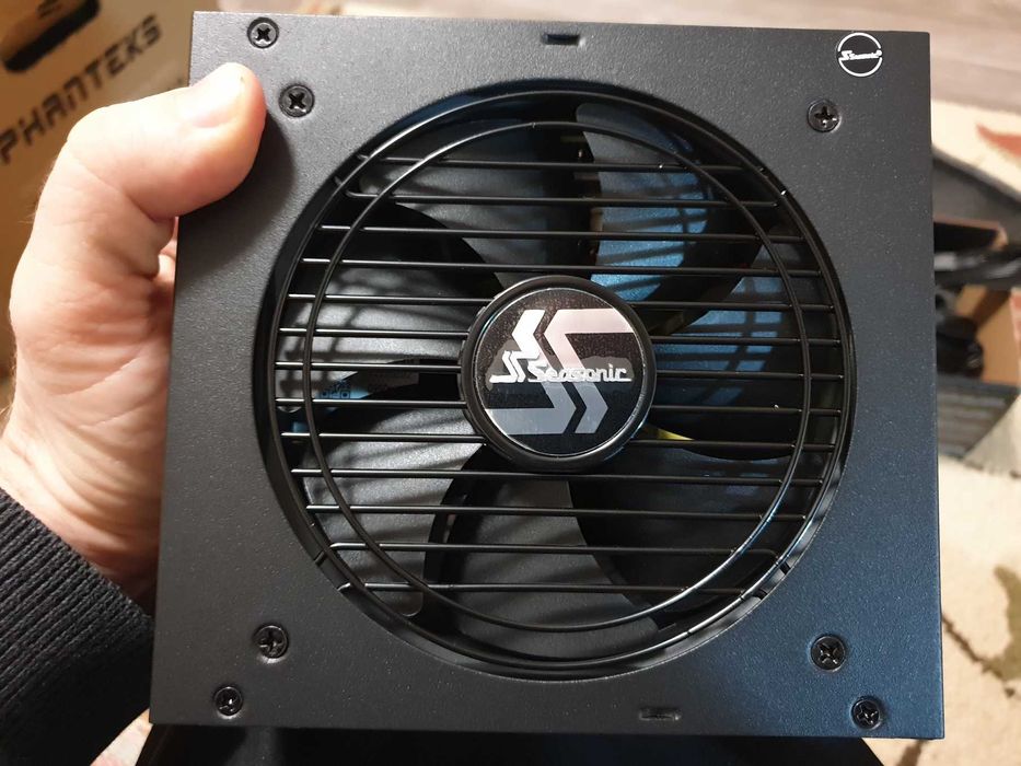 Seasonic FOCUS PLUS Gold 550W GX-550 (SSR-550FX)