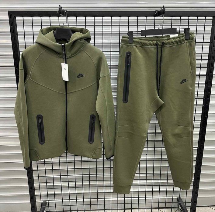 Нова колекция мъжки екипи Nike Tech Fleece