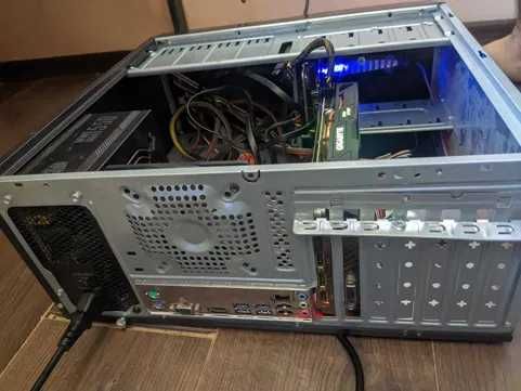 Gaming геймърски компютър i5 8400 rx 580