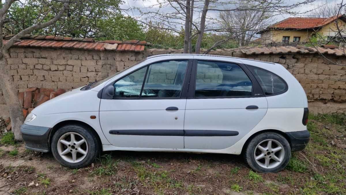 Renault Scenic 1,9d на части - перфектен мотор! Теглич!