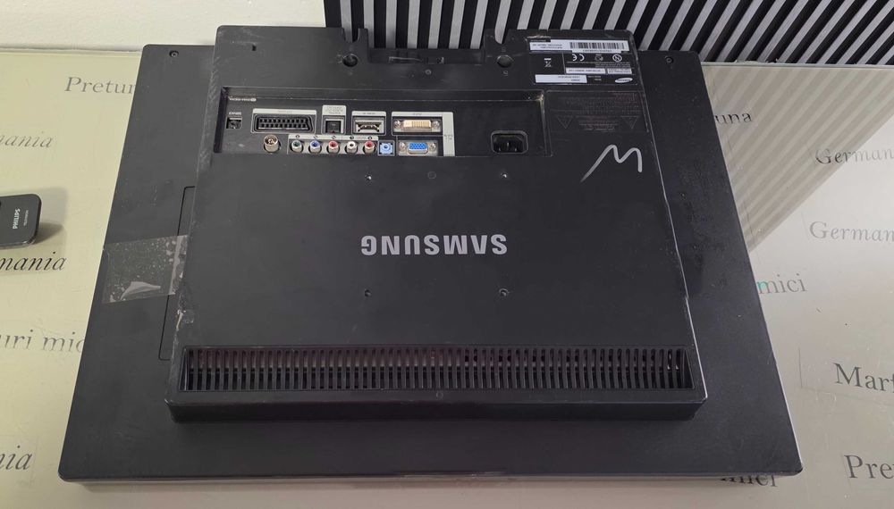 Televizor Samsung 225 MD - 22 inch/56 cm cu suport pt perete