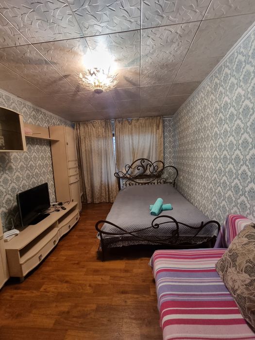 Квартира на Жамбыла АУЭЗОВА посуточна 13000  по часам 2500 час