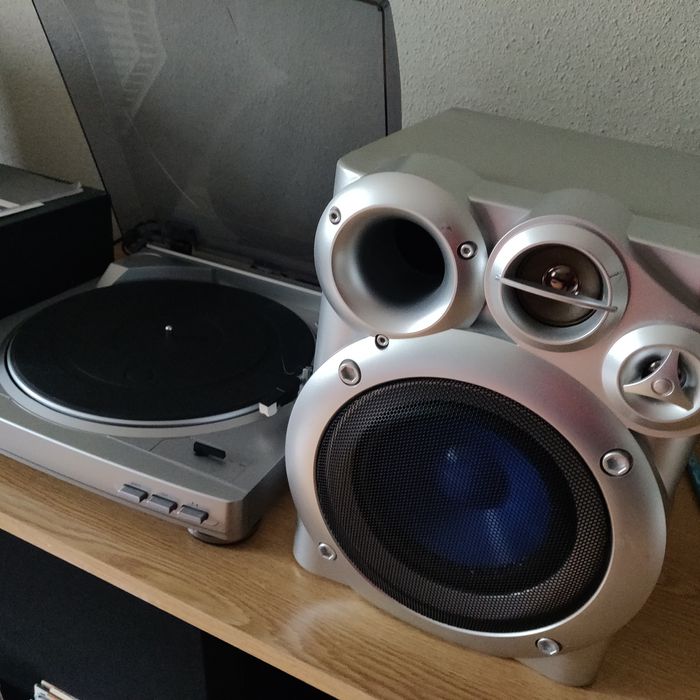 Pick up /amplificator/boxe/dvd/cd player