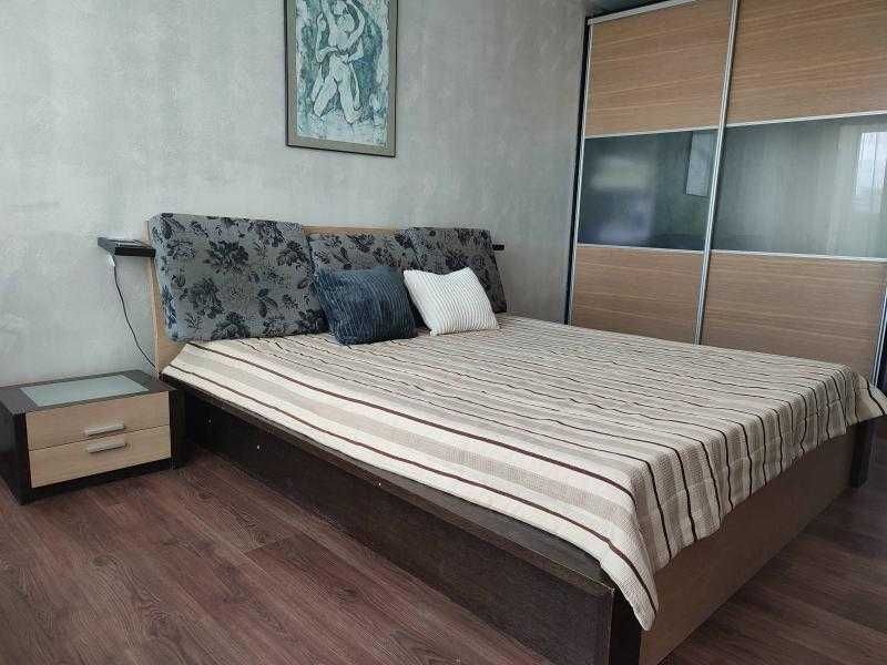 Дава се под наем Двустаен апартамент в Бургас, Лазур - 60 кв.м за 484.5 € - Снимка #4