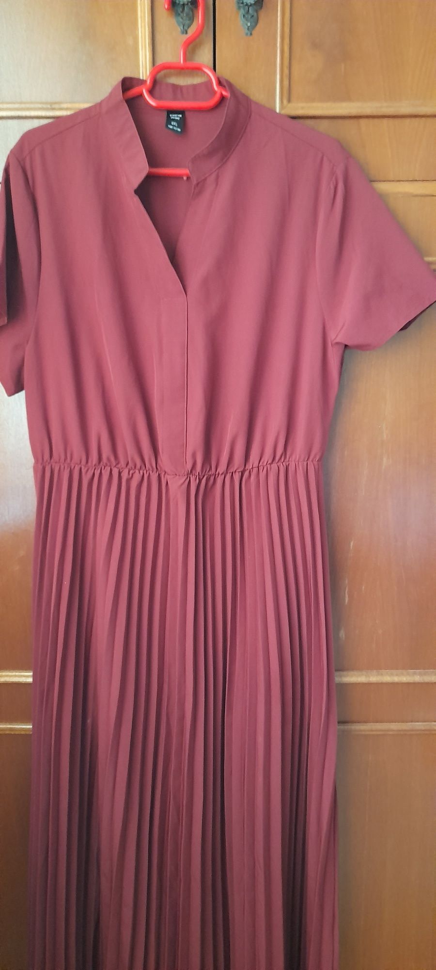 Vând rochie frumoasă subțire SHEIN mărimea XL material fin