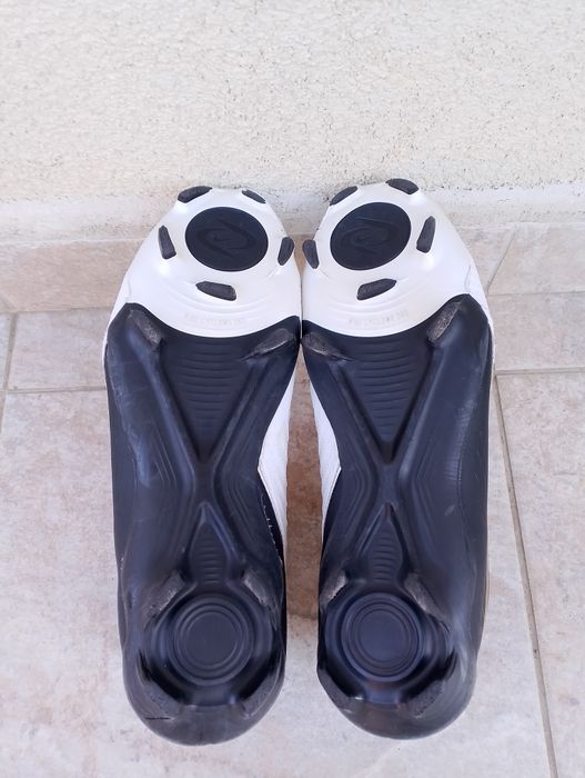 Ghete fotbal Nike Phantom, mărimea 40