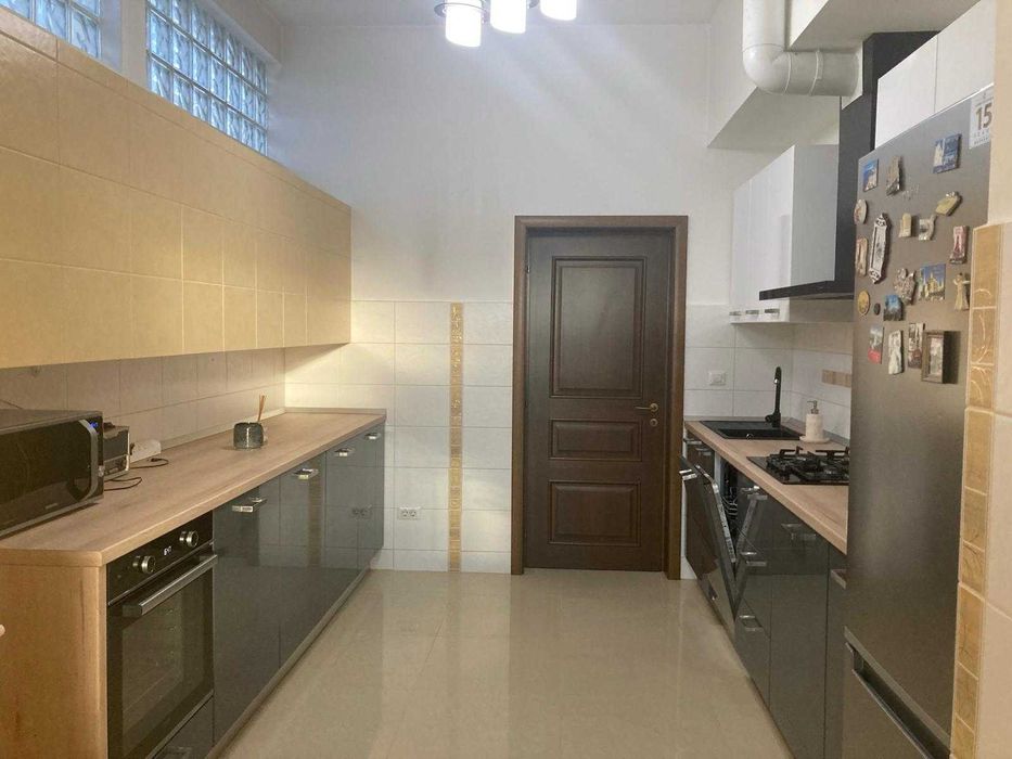 Proprietar inchiriez apartament lux zona de case Drumul Sarii, Afi