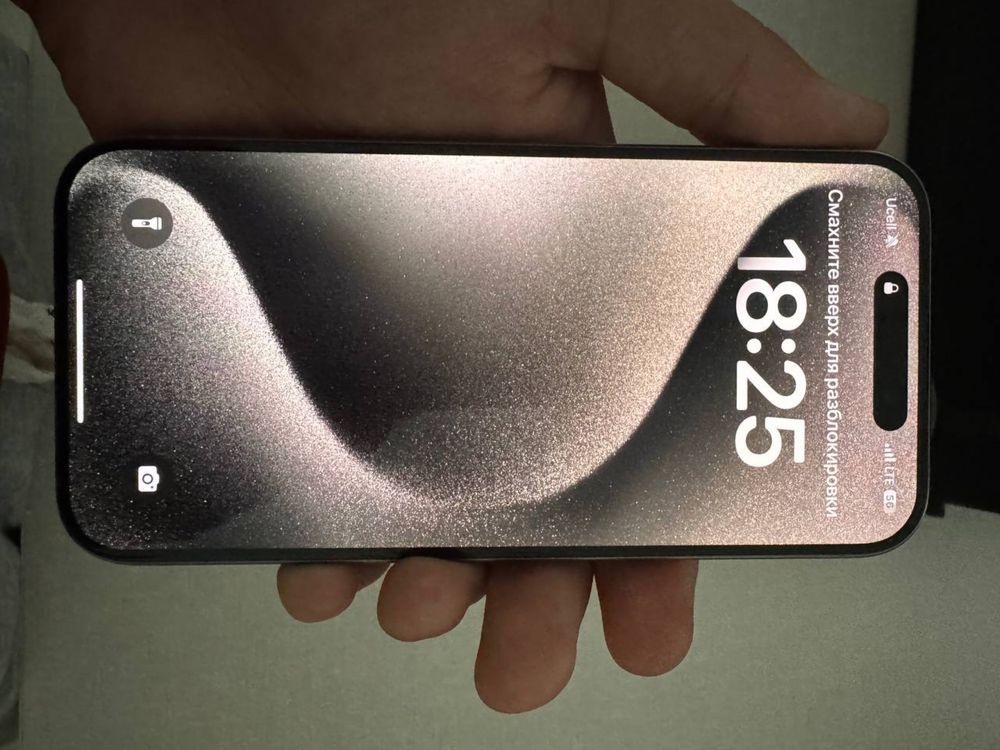 Iphone 15 pro 90%