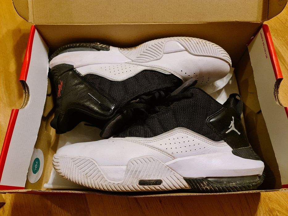 Jordan Stay Loyal 43|9.5 US