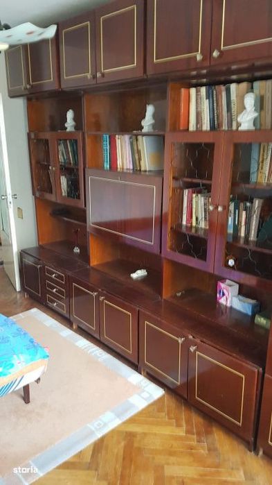 Apartament cu 4 camere  zona Scala