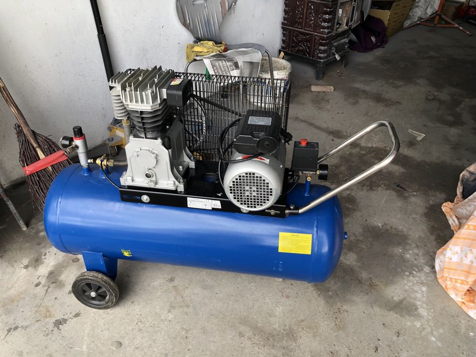 Vand compresor aer cu piston,cu ulei ,Airmaster 100 litri,10 bar