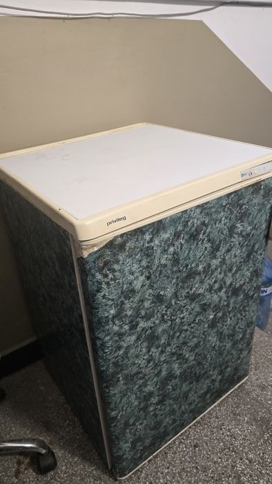 Продавам фризер " Privileg " - 90  литра