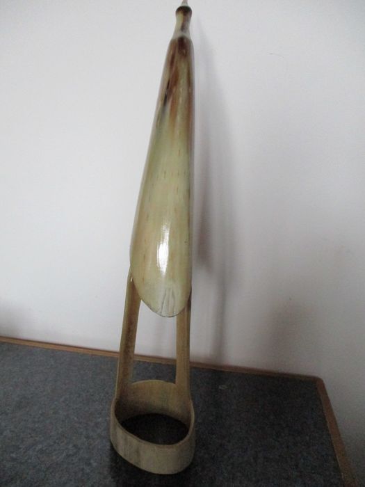 corn , pasare din corn . decoratiune , vanatoare