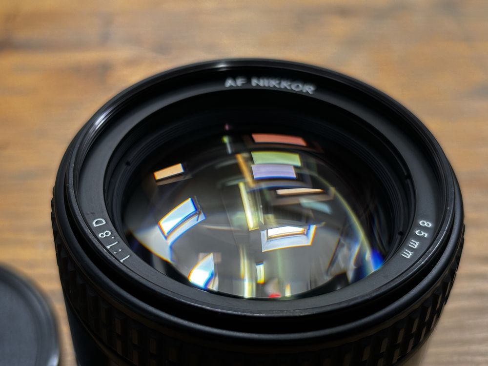 Nikon Nikkor 85mm AF f/1.8D