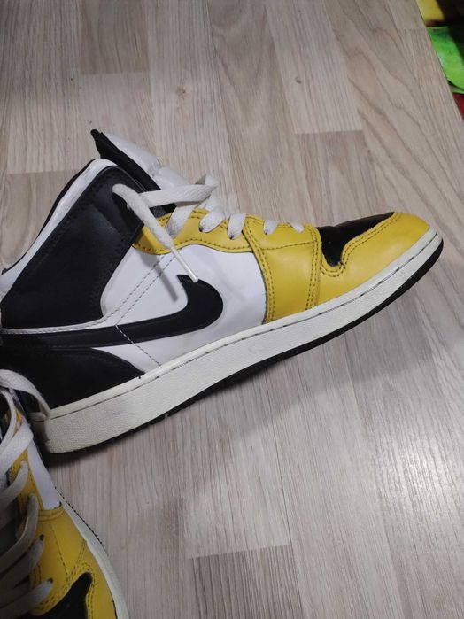 Ghete adidas numărul 40