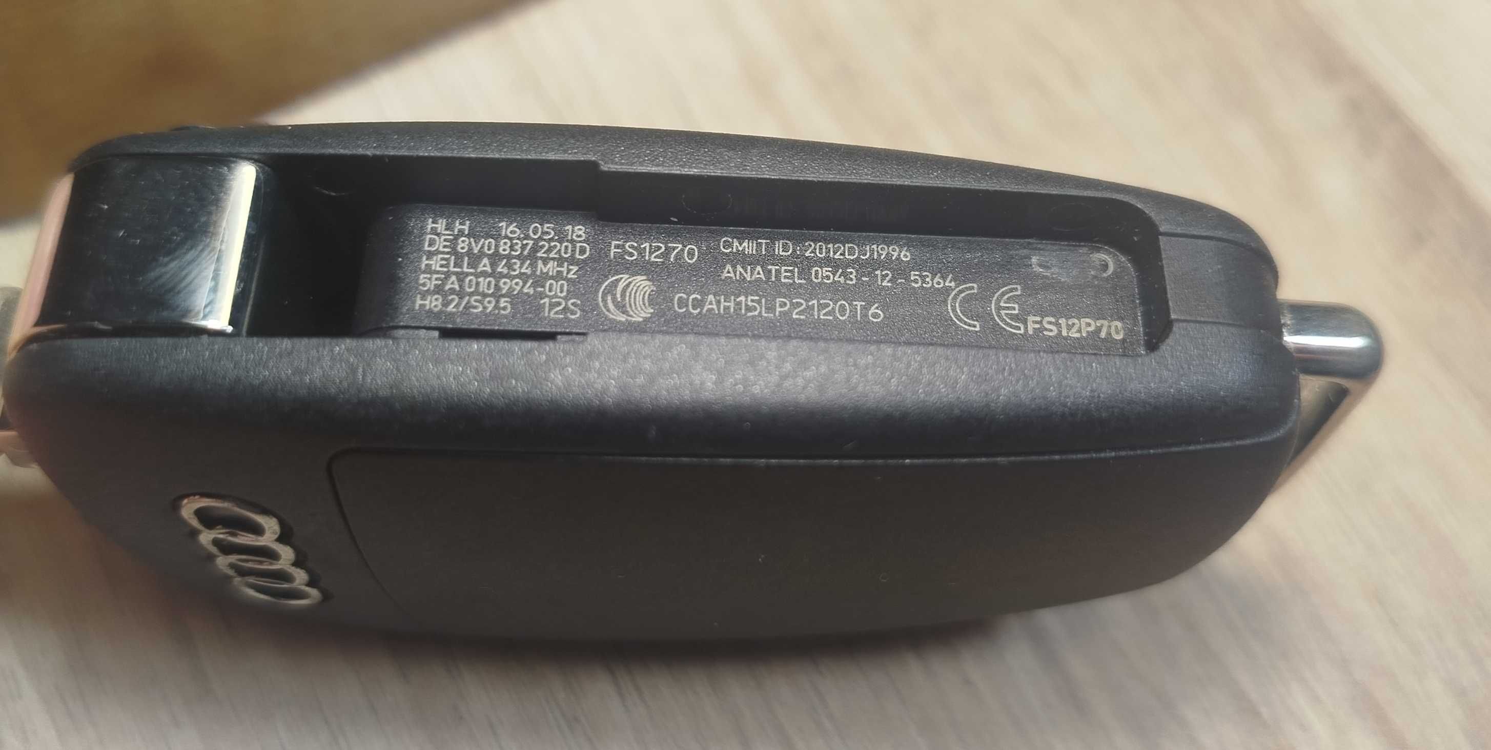 Audi дистанционно, ключ 8V0 837 220D Keyless Go, 434MHz, за A3 S3 RS3