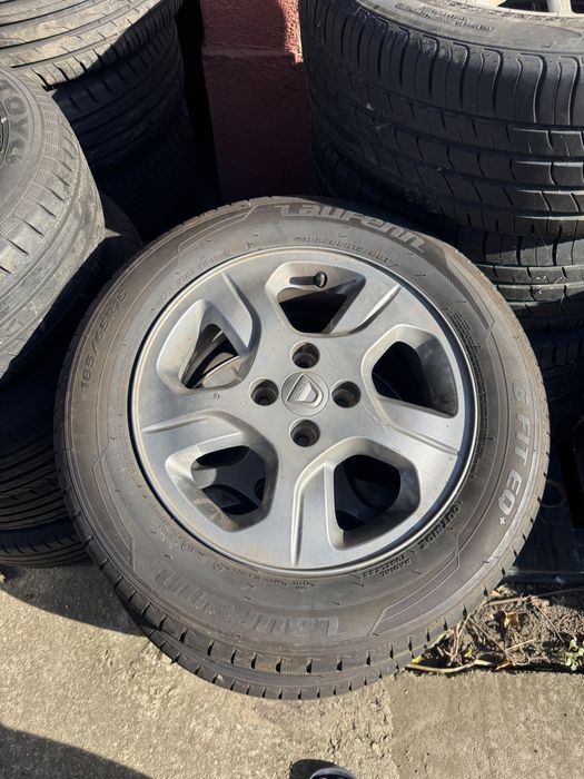 Vand jante /roti duster kia r17 nissan suzuky toyota Honda r16 114.3