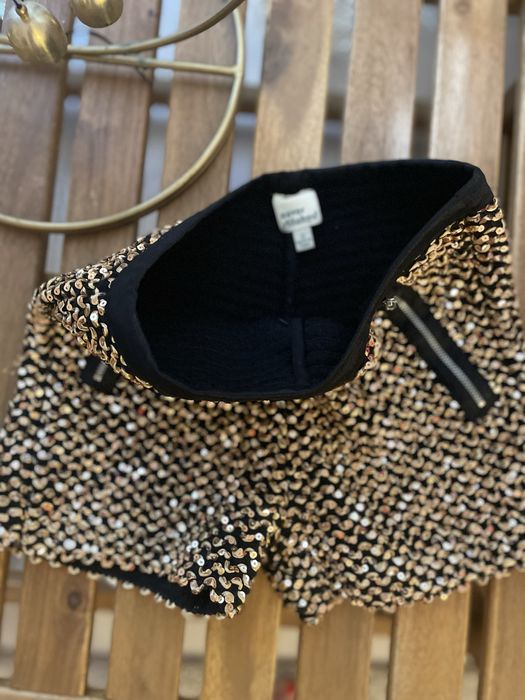 Pantaloni scurti cu paiete S