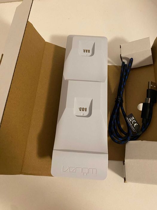 Statie de andocare dubla pentru controllere PlayStation5 VS5001, Venom