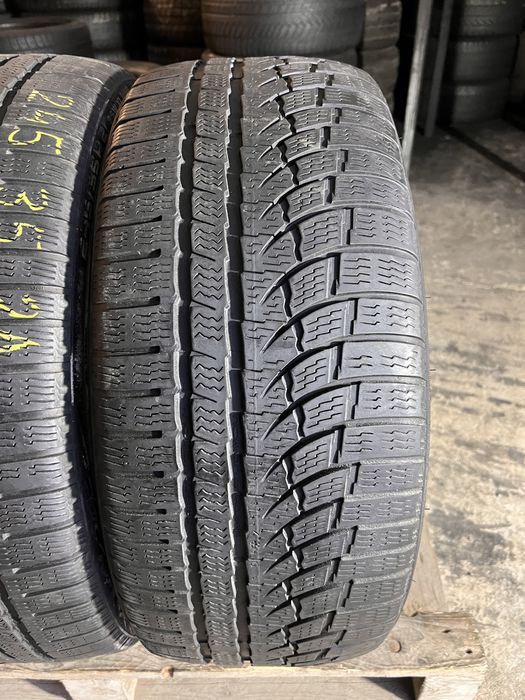 2 anvelope iarna 245/35/21 , nokian , 5.8 mm
