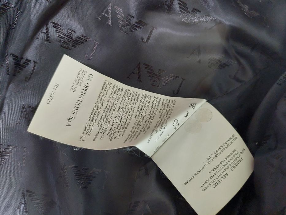 Armani Jeans 100% оригинално Армани оригинално тъмно синьо яке