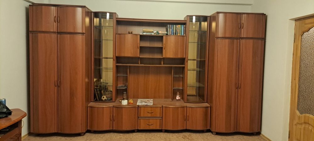 Сервант гостинный  сатам