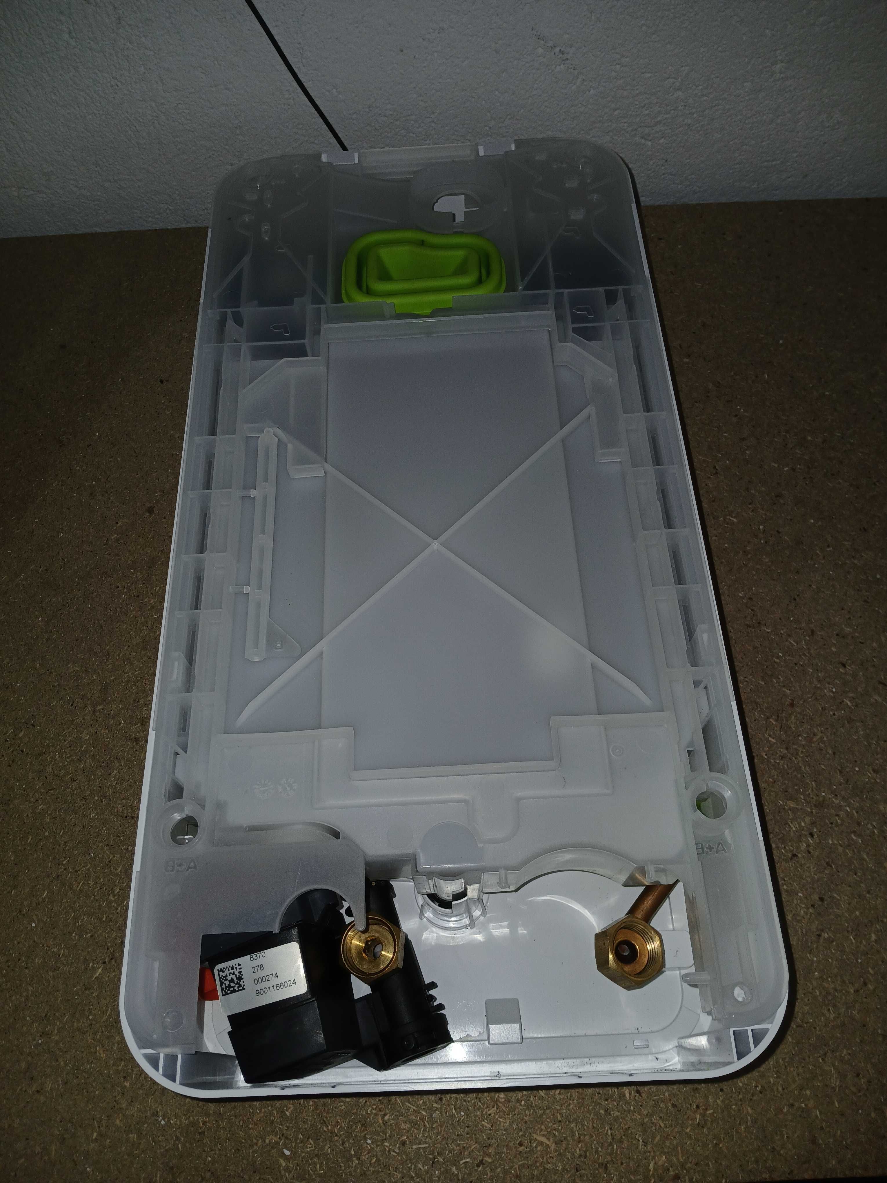Boiler instant electric Bosch TR5001R, 15/18/21 kW, 400V, alb
